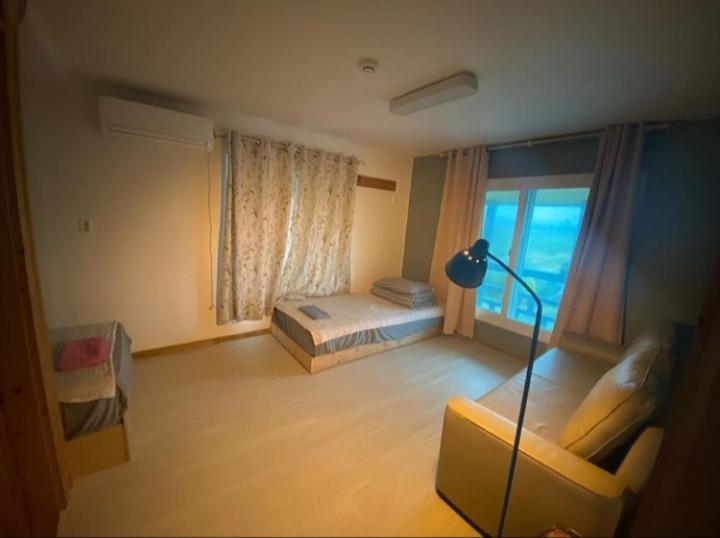 Warang Guesthouse Jeju Bagian luar foto