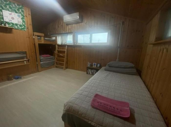 Warang Guesthouse Jeju Bagian luar foto