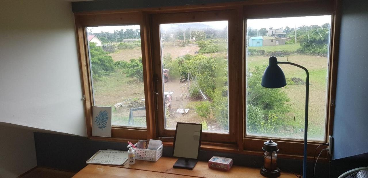 Warang Guesthouse Jeju Bagian luar foto