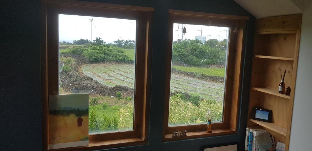 Warang Guesthouse Jeju Bagian luar foto